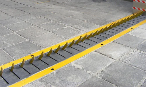Spike barrier – photo 2